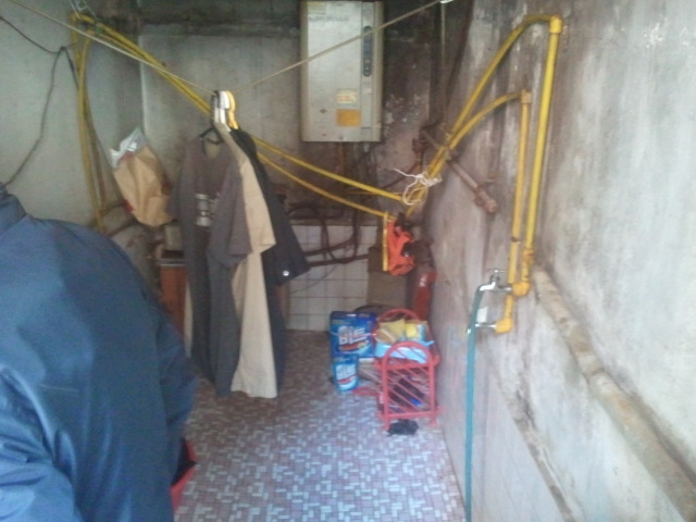 2012-04-09 14.09.23.jpg